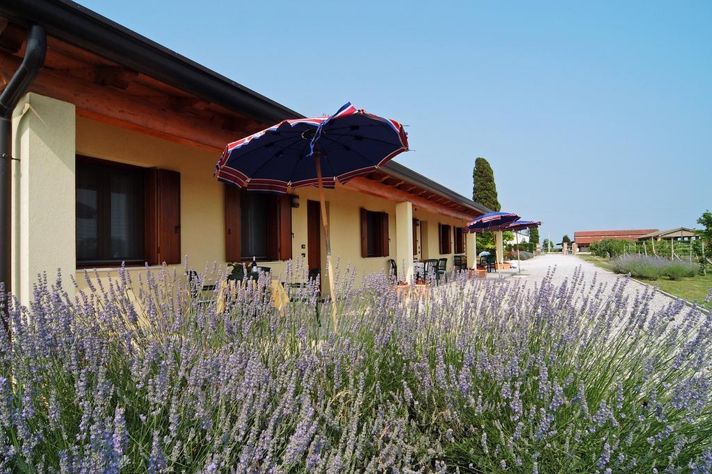 Agriturismo Tenuta Regina - Glamping Luxury Lodges And Apartments Palazzolo dello Stella Dış mekan fotoğraf