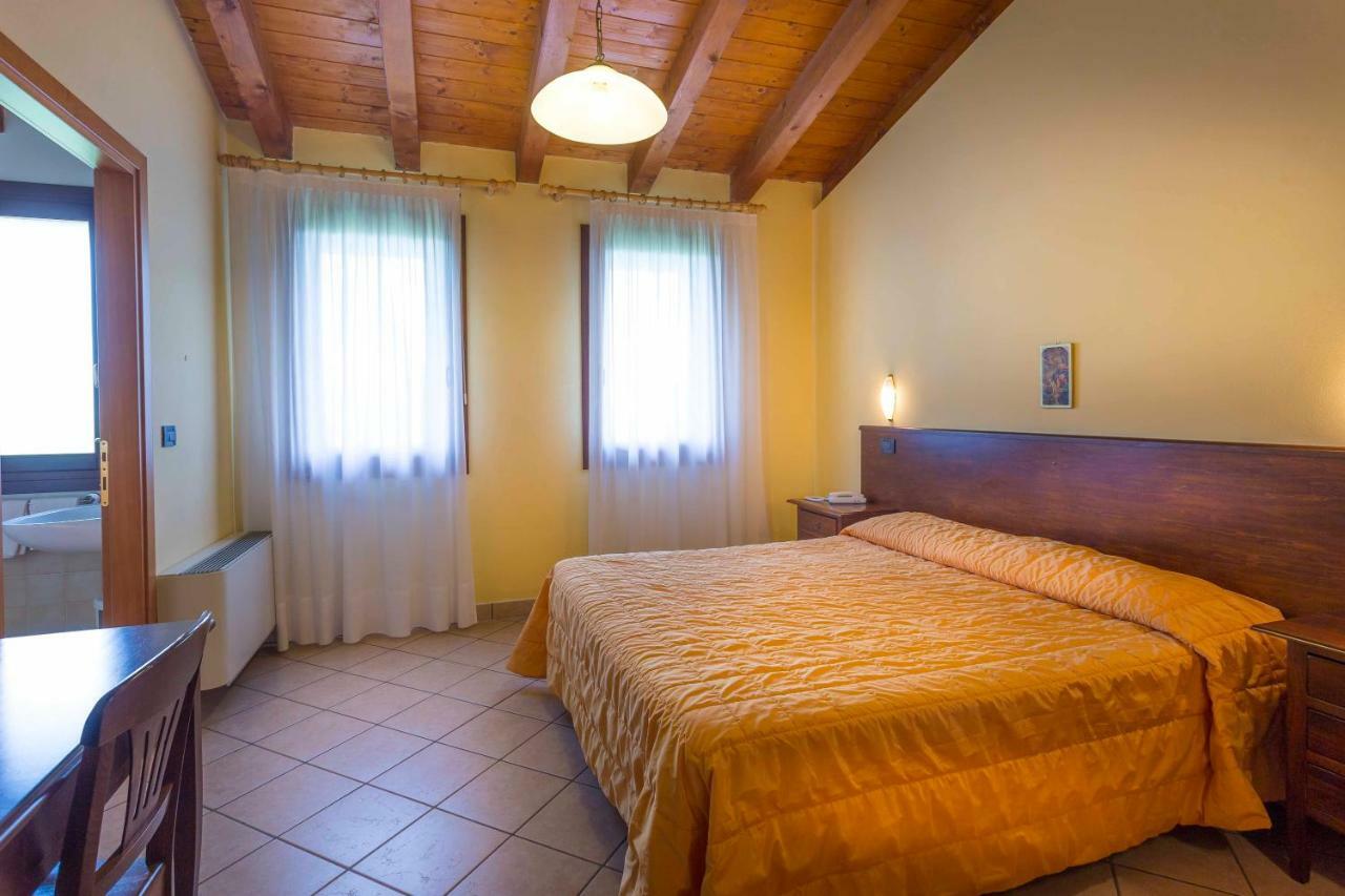 Agriturismo Tenuta Regina - Glamping Luxury Lodges And Apartments Palazzolo dello Stella Dış mekan fotoğraf