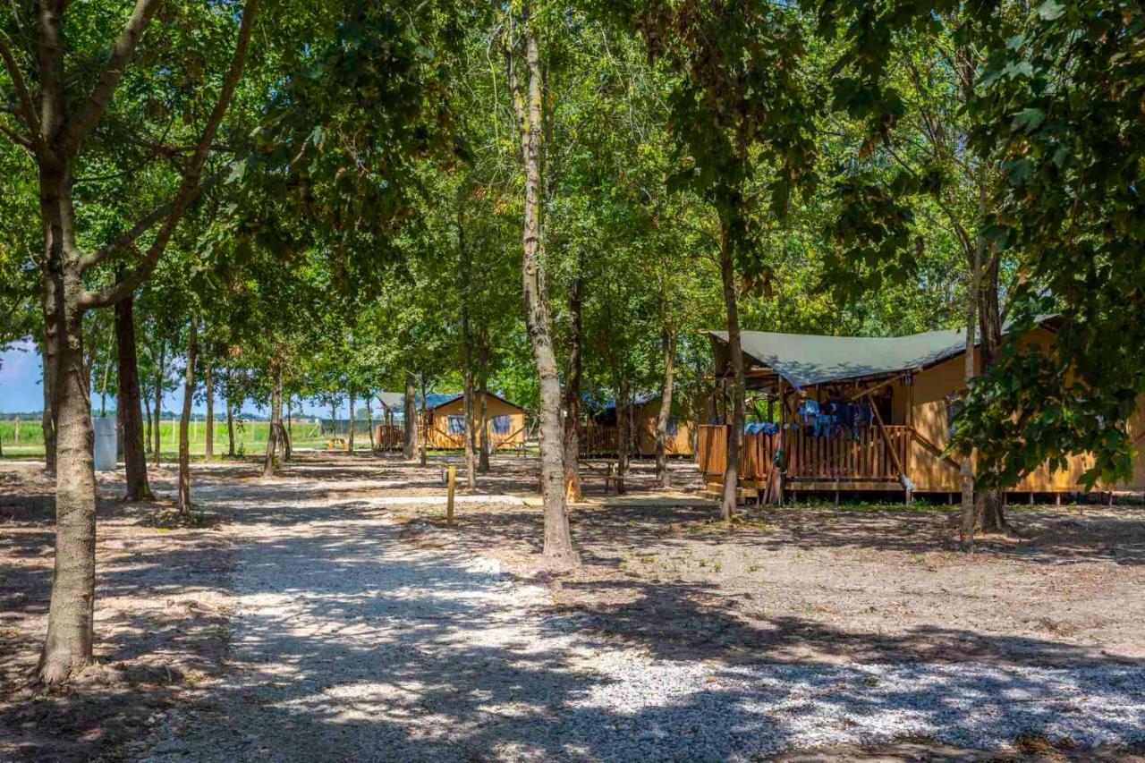 Agriturismo Tenuta Regina - Glamping Luxury Lodges And Apartments Palazzolo dello Stella Dış mekan fotoğraf